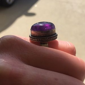 Vibrant purple real amethyst silver ring size 8 1/2